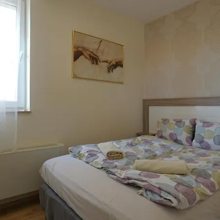 Διαμέρισμα Galerius Golden *